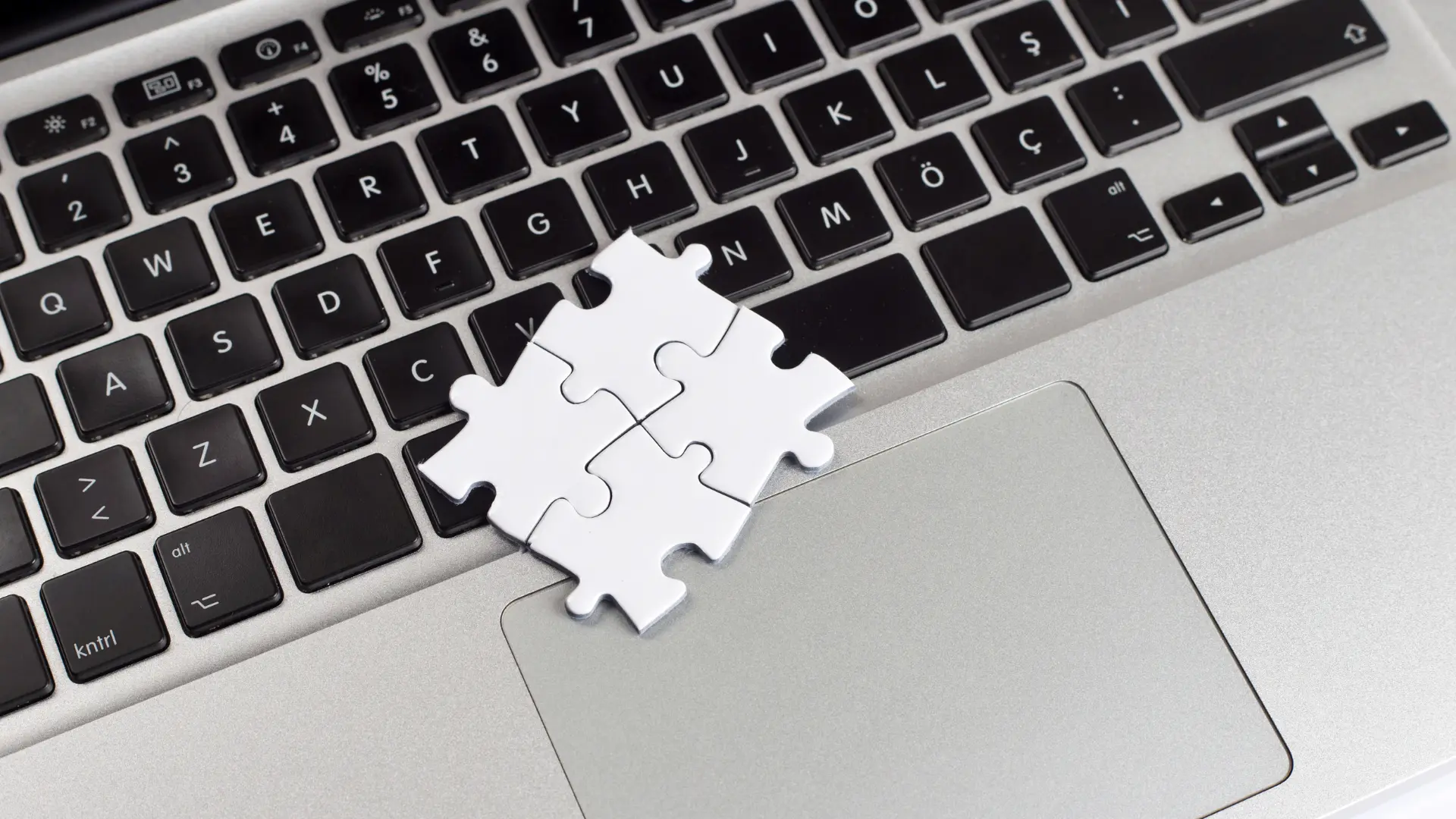 En este momento estás viendo 4 soluciones de negocio basadas en tecnología para superar tus retos comerciales